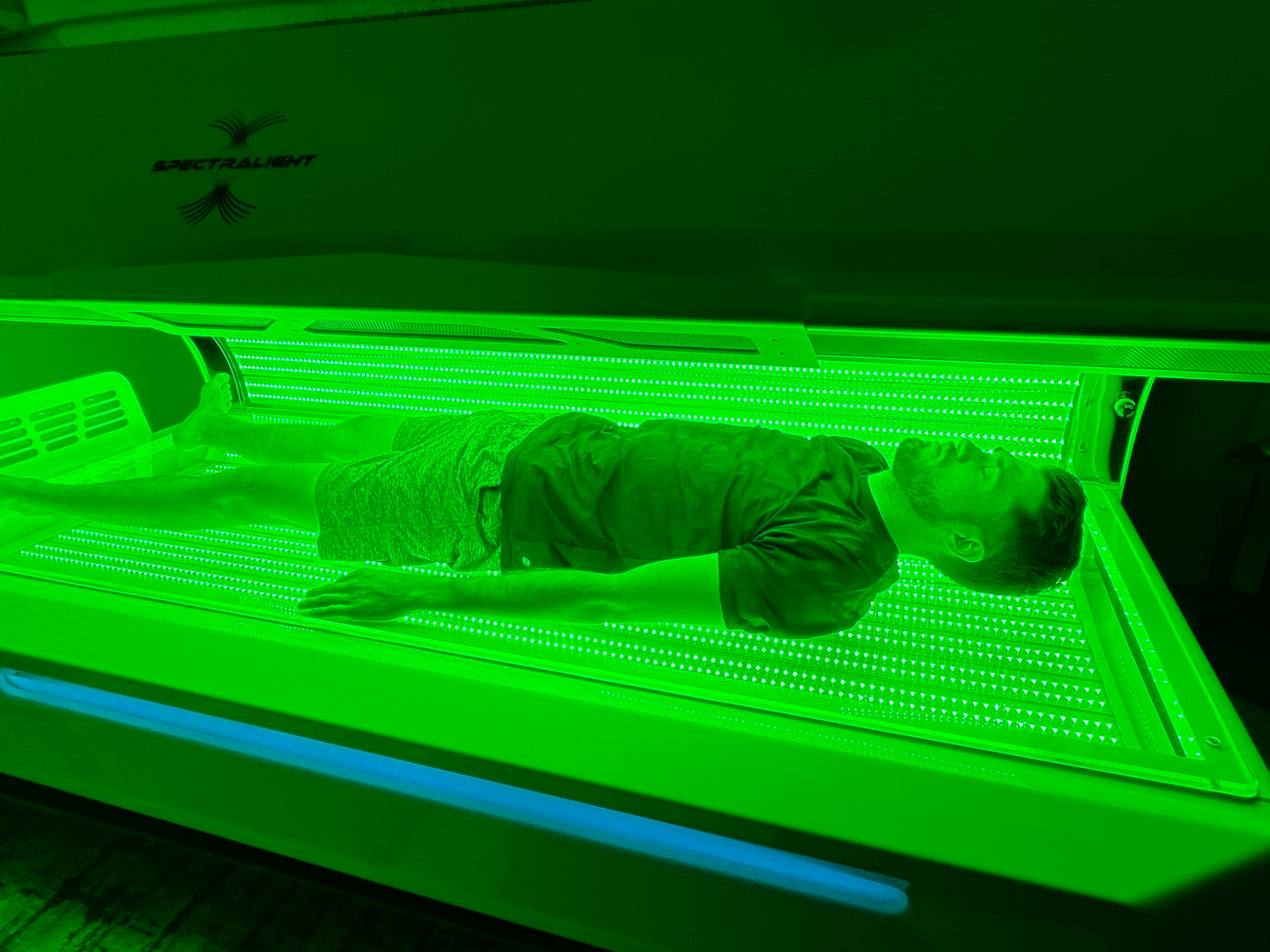 Advanced light therapy equipment